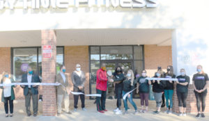 Anytime Fitness cuts ribbon on re-opening in Purcellville